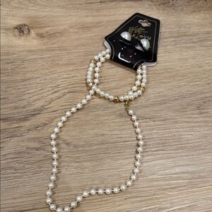 Elegant Pearl Necklace and Earring Set